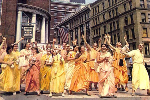 EL YOGA DE LOS HARE KRISHNAS