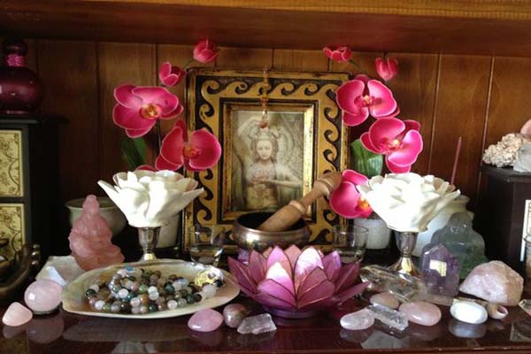 CREA TU PROPIO ALTAR BUDISTA EN CASA