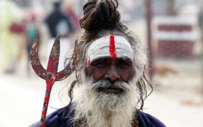SADHUS, LOS HOMBRES SANTOS DE LA INDIA