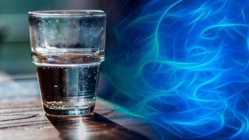 Como detectar si existen energías negativas en el hogar con un vaso de agua